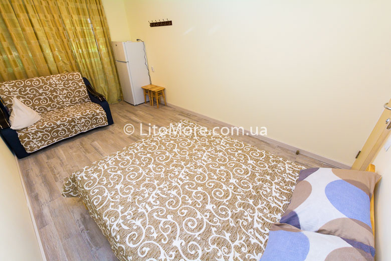 Курортне база відпочинку біля моря Приморська