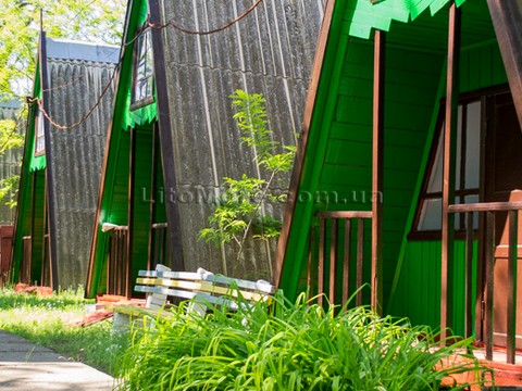 Курортне база відпочинку Приморська