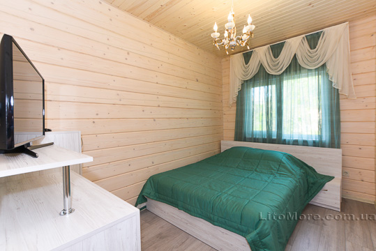 Кароліно-Бугаз, котедж у Затоці