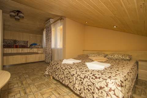 Кароліно-Бугаз міні-готель з кухнею харчуванням Олександрівська садиба