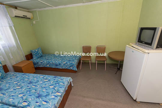 Приморське база відпочинку Колос