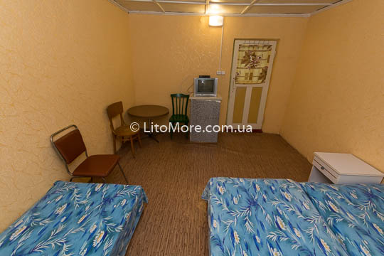 Приморське база відпочинку Колос