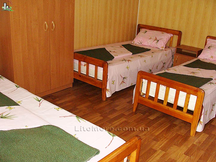 Приморське база відпочинку Металіст