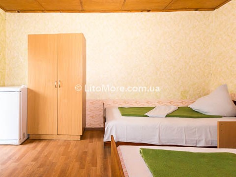 Приморське база відпочинку Металіст