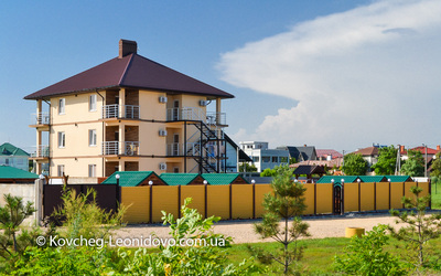 Відпочинок біля моря в Україні