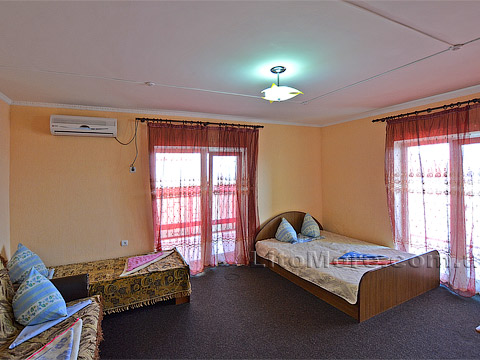 Затока, фото номера базы отдыха Ветерок