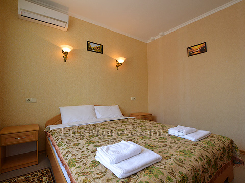 Грибівка, база відпочинку Югами, фото номера