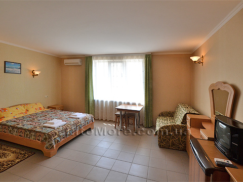 Грибівка, база відпочинку Югами, фото номера