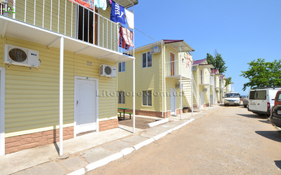 Затока готель перша лінія з харчуванням