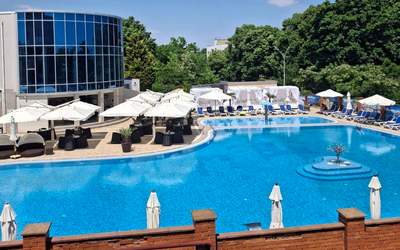 Відпочинок біля моря в Україні