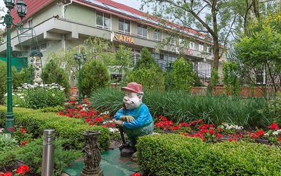 Затока, готель біля моря, фото