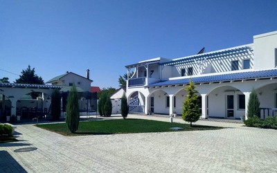 База відпочинку Кароліно-Бугаз готель Ірині біля моря