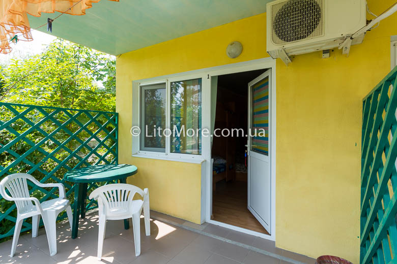 Приморське база відпочинку на березі моря з харчуванням Приморськ 2