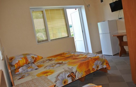 Лагуна Приморське база відпочинку біля моря