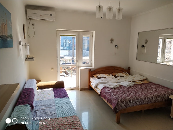 Затока житло біля моря Дружба 598