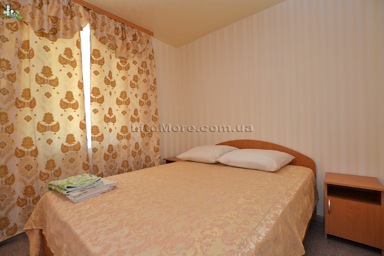 Затока готель Карпати перша лінія